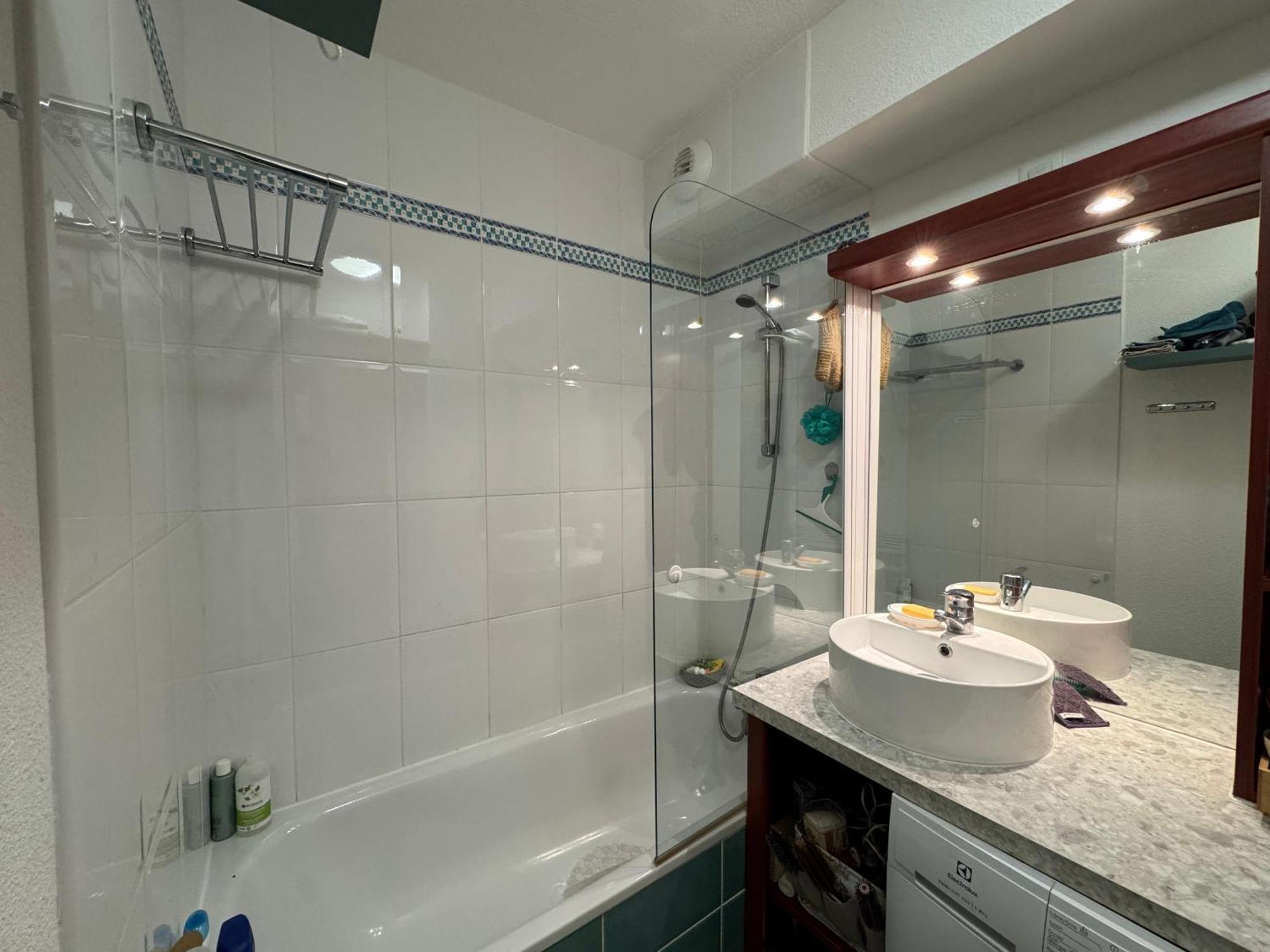 Apartment Azur Marin - Wifi, Parking, Piscine, A 2min *